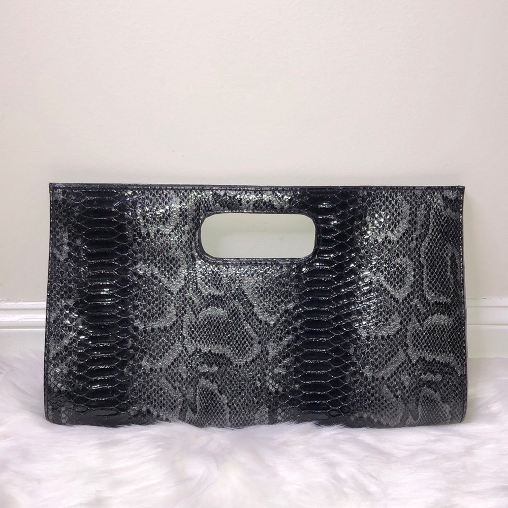 Faux Leather Snake Skin Clutch